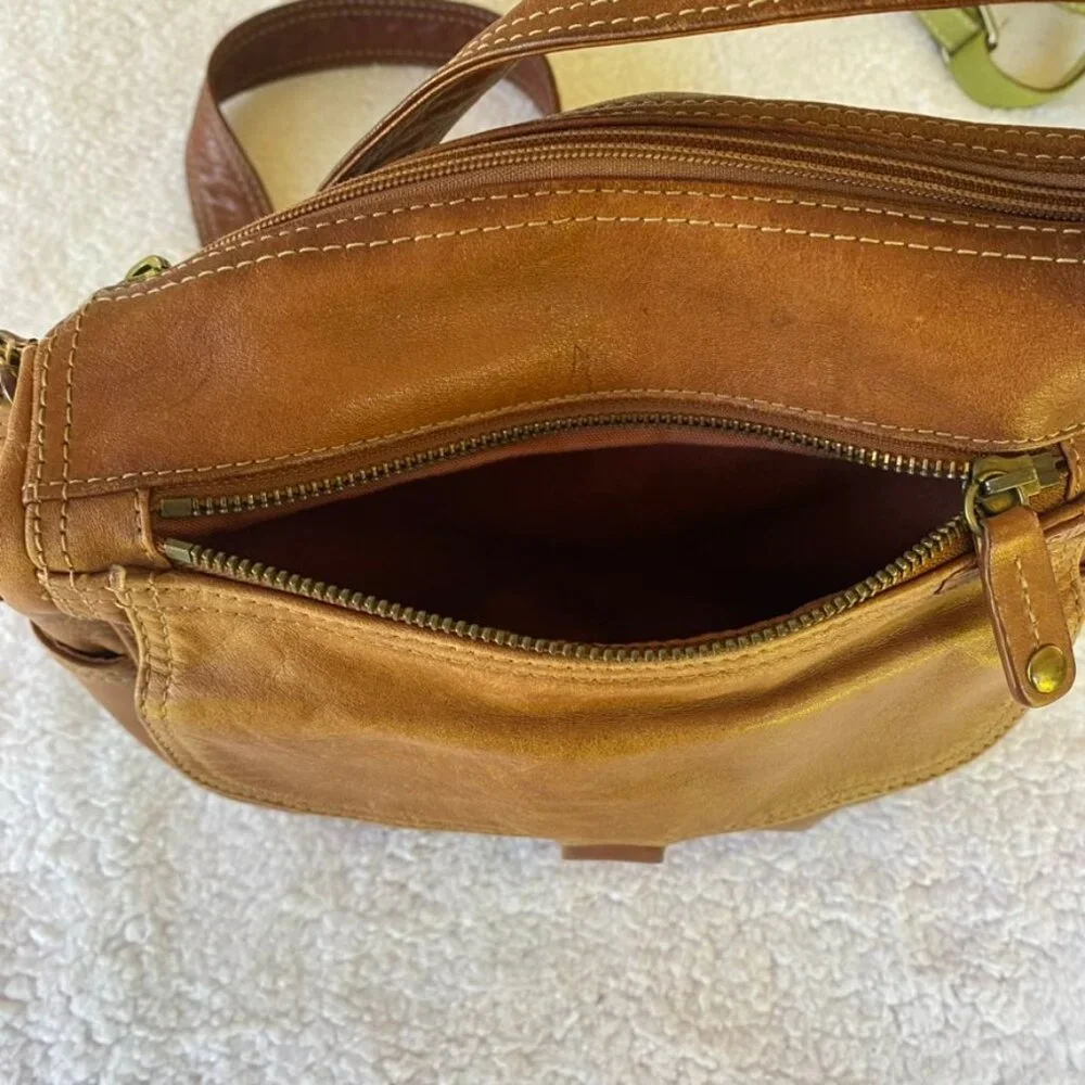 Vintage Fossil Genuine Leather Brown Cross Body Bag - Picture 7 of 14